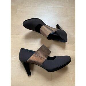 RON White Brown Heels Brand New Sz 40 Italy Meatllic Strap Mary Jane